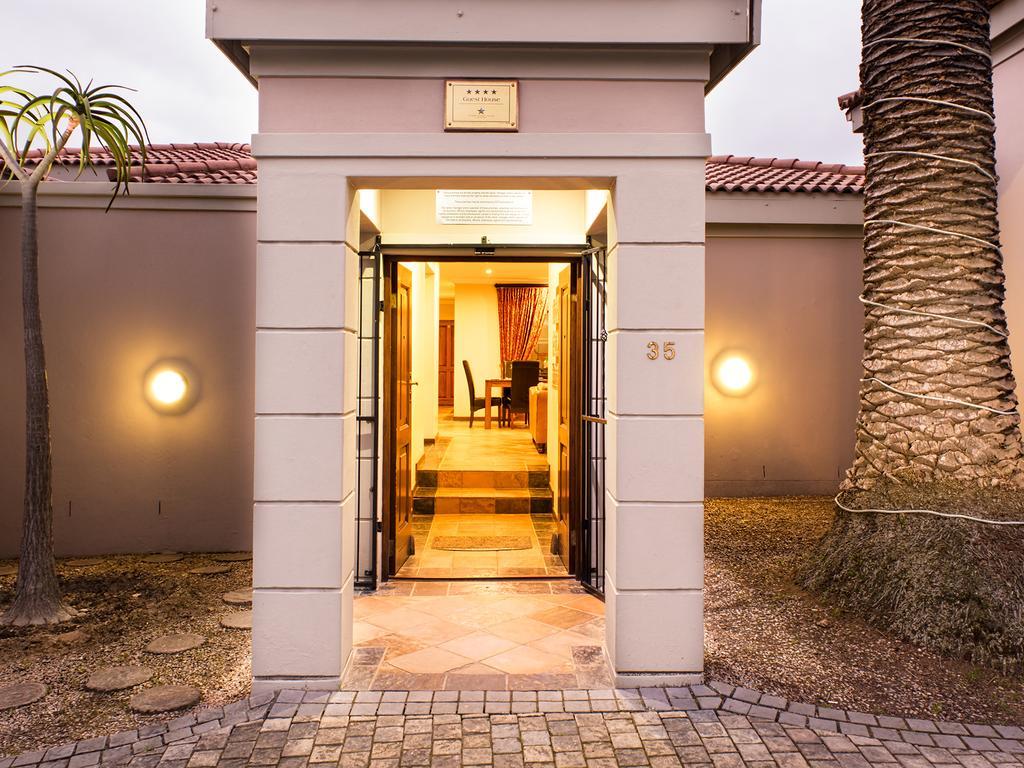 Lord Caledon Guest House จอร์จ ภายนอก รูปภาพ