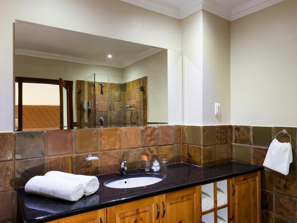 Lord Caledon Guest House จอร์จ ภายนอก รูปภาพ